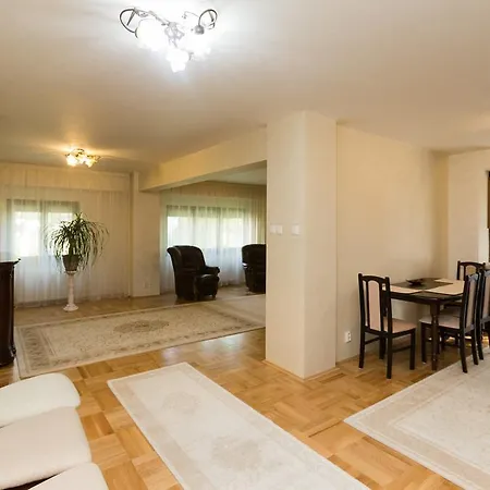 Lux Apartament Gheorgheni Apartamento